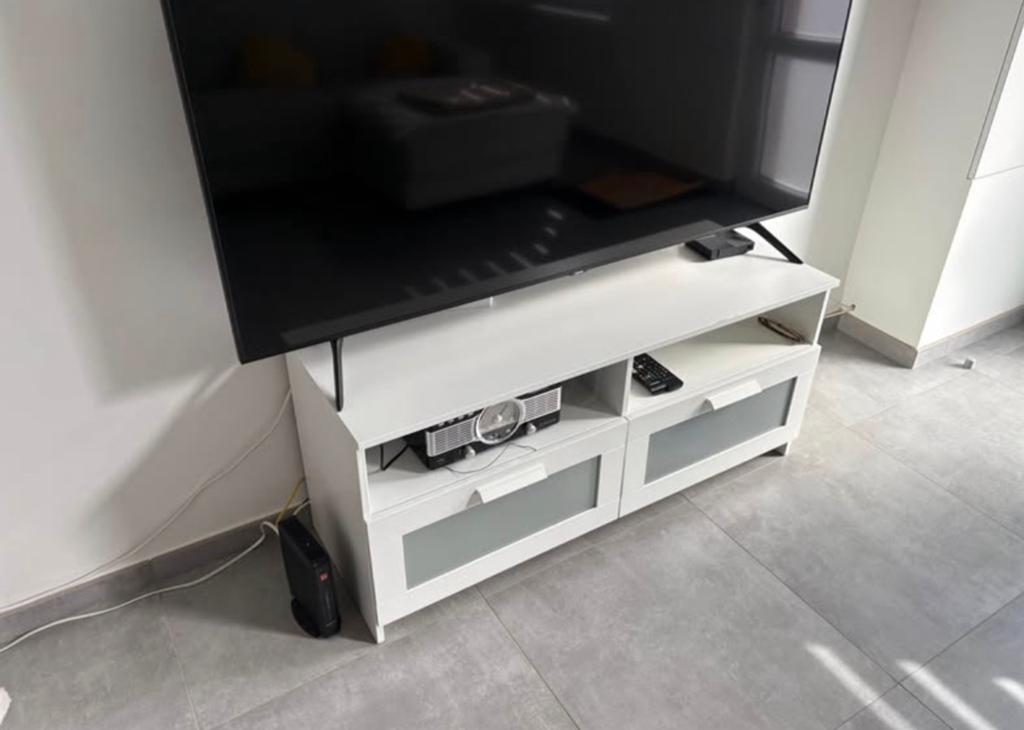Meible tv ikea, Enlèvement, Comme neuf