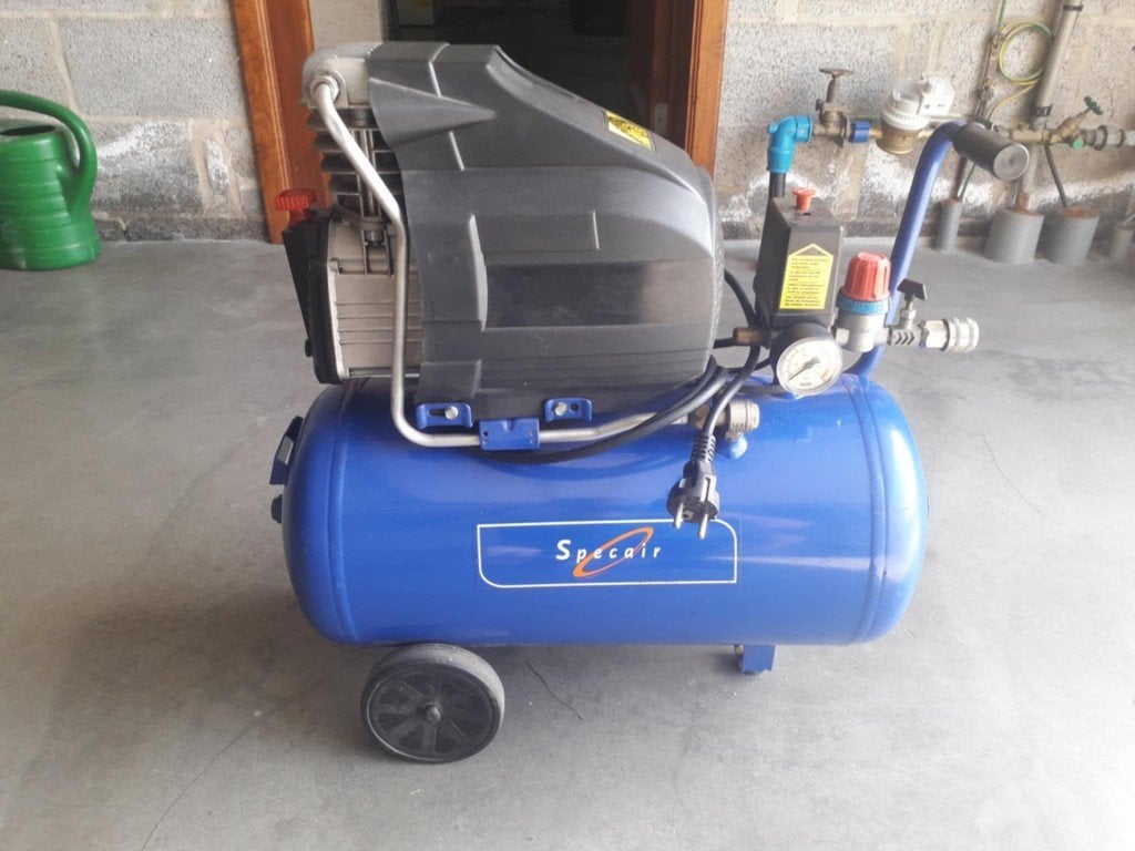 Compresseur Specair cuve 25L+ Accessoires en très bon état, Enlèvement, Utilisé, 6 à 10 bars, 25 à 100 litres