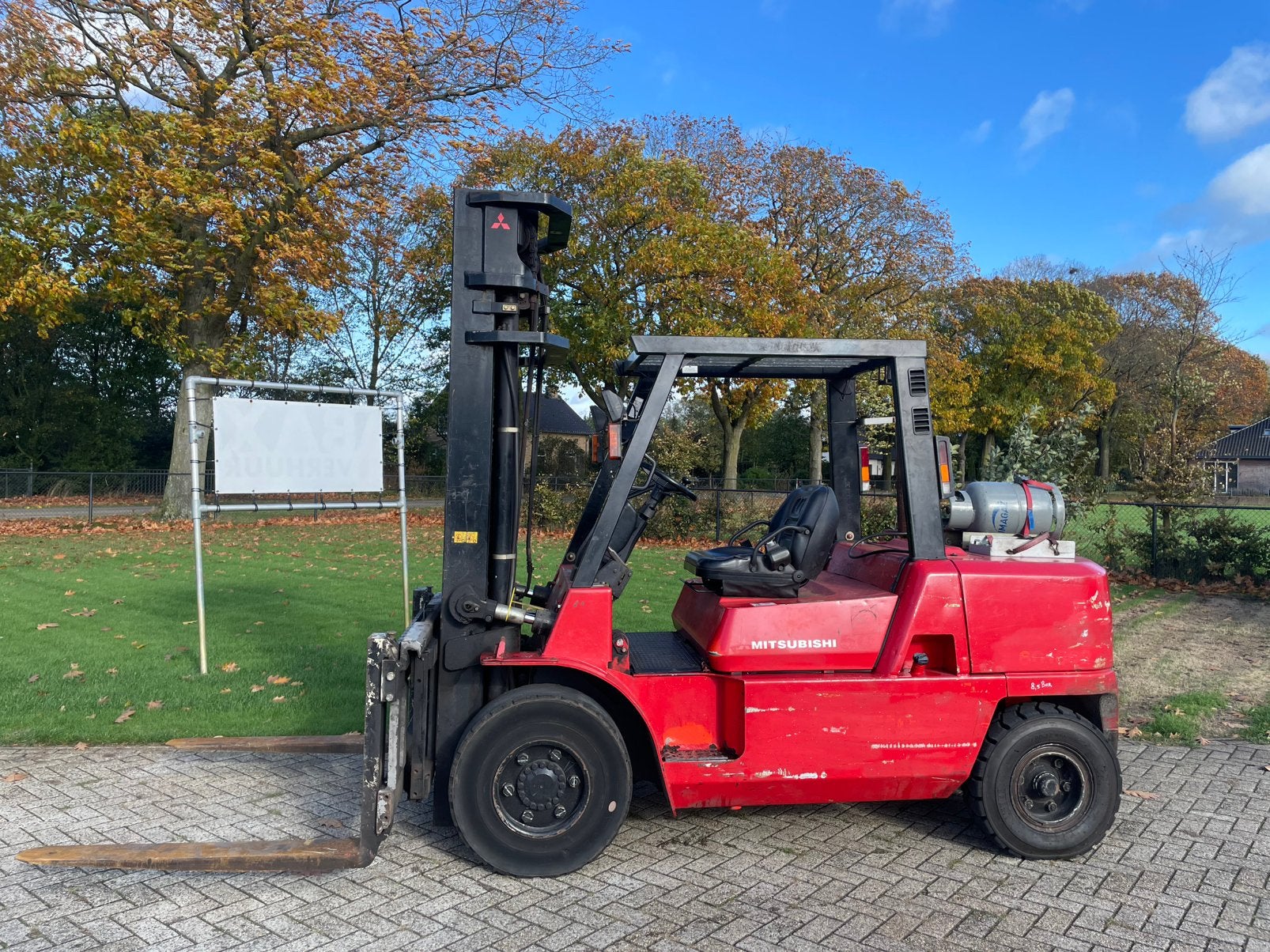 Mitsubishi heftruck 5 ton freelift triplo sideshift, Enlèvement