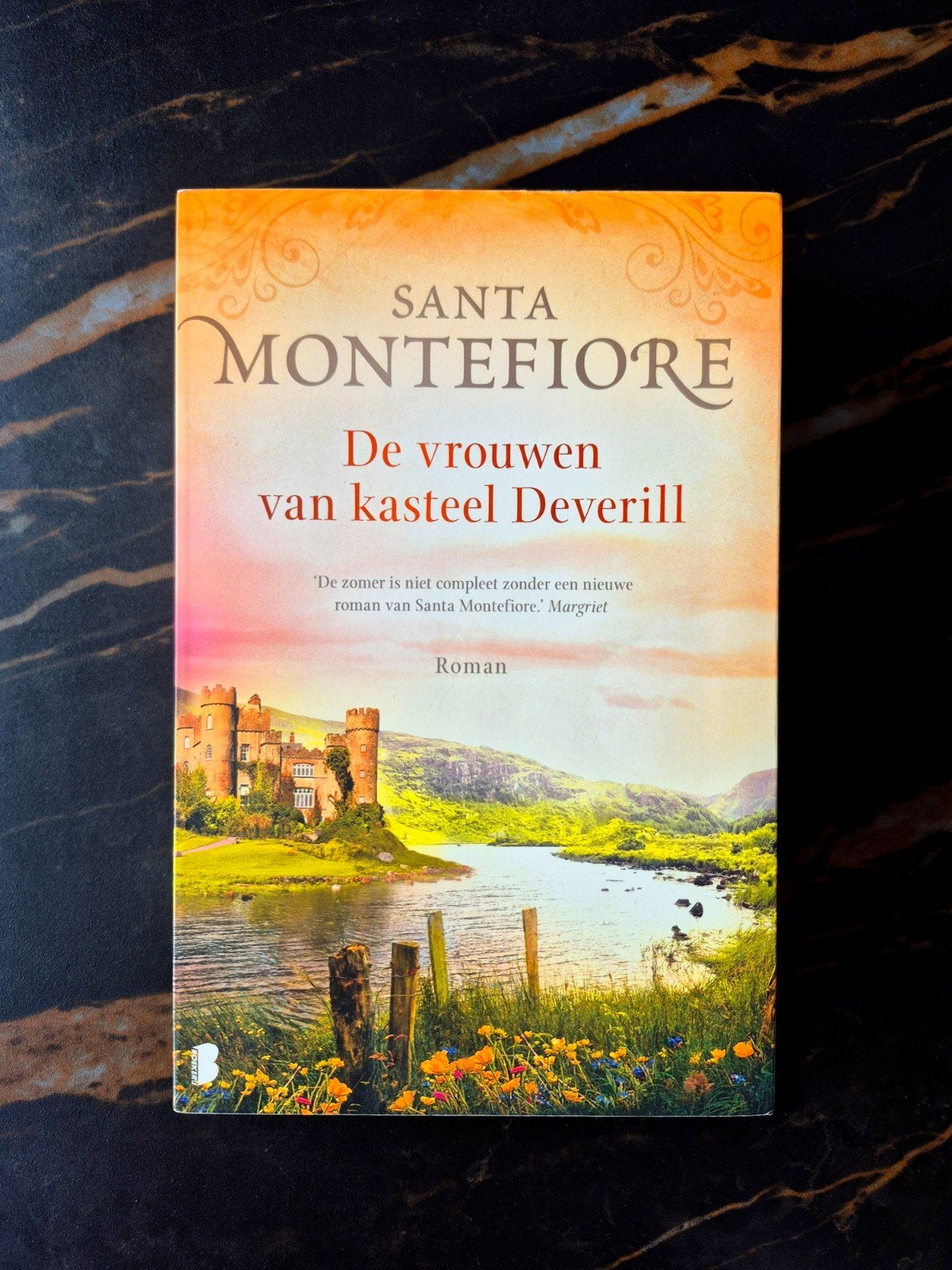 Santa Montefiore - De vrouwen van kasteel Deverill, Boeken, Ophalen of Verzenden, Santa Montefiore
