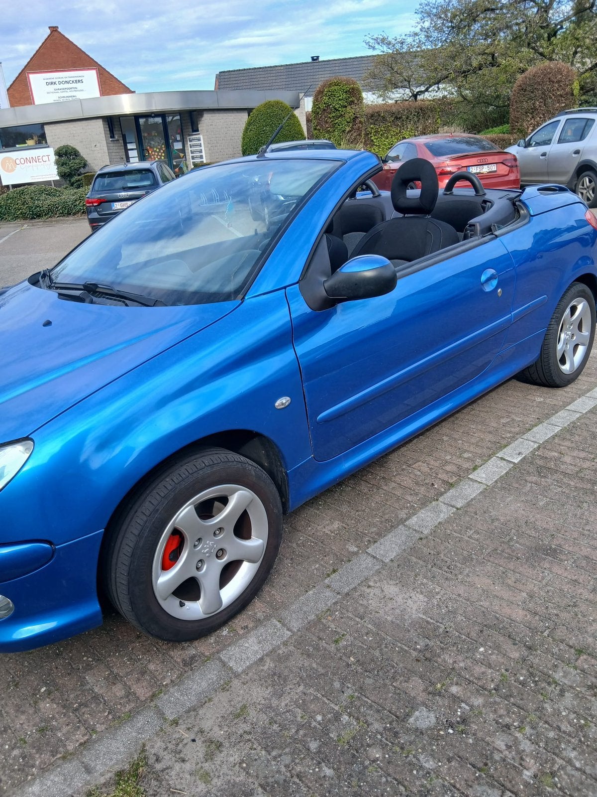 Peugeot 206cc  cabrio  1.6 16v  jbl soundsysteem, Auto's, 4 zetels, Zwart, 4 cilinders, Cabriolet