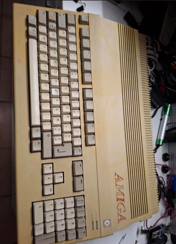 a vendre amiga 500 pour piece avec souris alimentation, Enlèvement