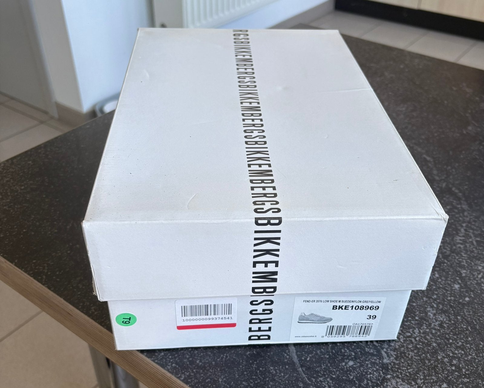 Bikkembergs maat 39 geel grijs, Kleding | Dames, Ophalen, Zo goed als nieuw, Geel