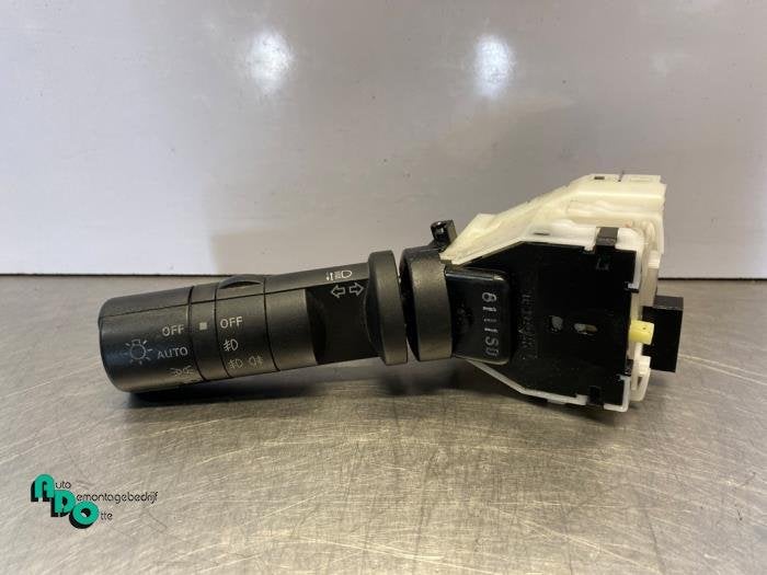Commutateur feu clignotant d'un Nissan Qashqai (Qashqai 07-), -, 3 mois de garantie, Utilisé, -