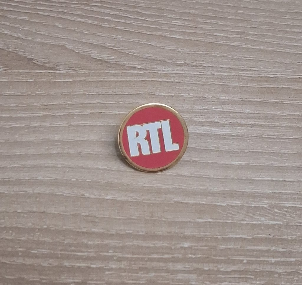 PIN - RTL - TELEVISIE - TELEVISION, Verzenden, Gebruikt, Overige onderwerpen, Speldje of Pin