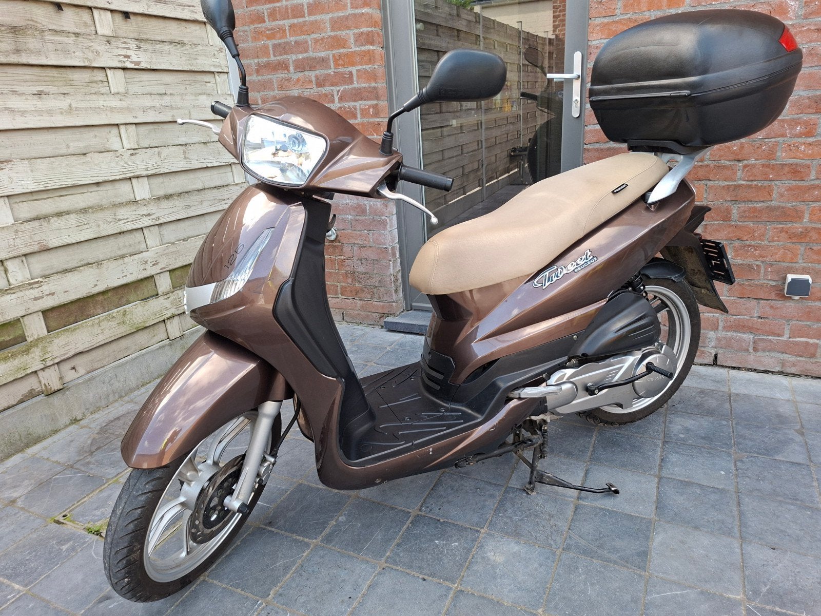 Peugeot Tweet  125cc super scooter!, Fietsen en Brommers, Ophalen