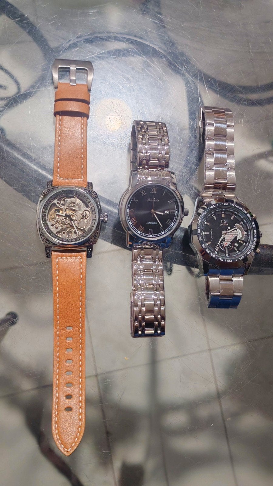Lot de 3 montres automatiques & chronographe, Envoi, État, Neuf, Gris