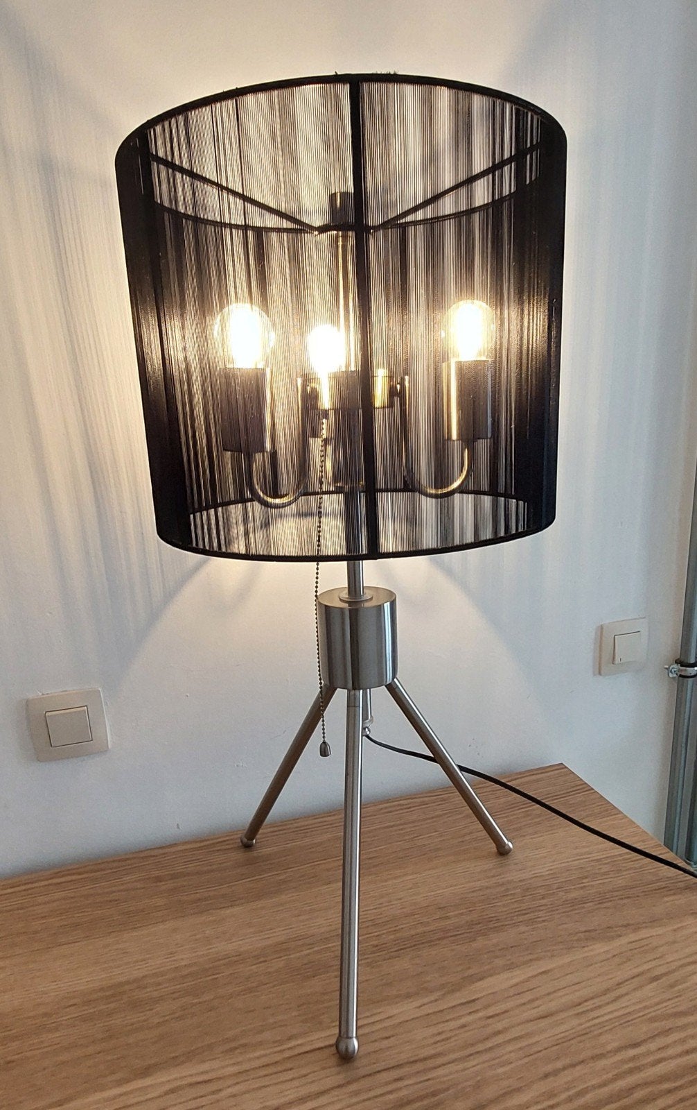 Lampe de table trépied, Synthétique, Moins de 100 cm, Comme neuf, Enlèvement