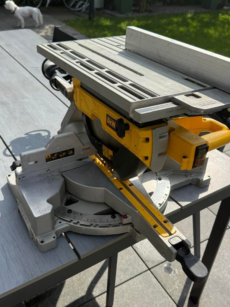 Dewalt D27112 combinatie zaagmachine, Doe-het-zelf en Bouw, Ophalen, Zo goed als nieuw