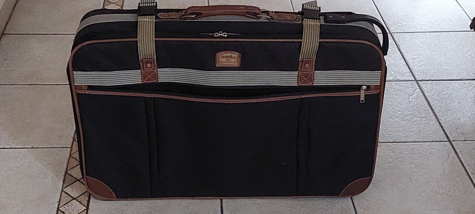 valies traveller 48cm breedte 37cm hoogte, Enlèvement ou Envoi, Comme neuf, Plastique dur, Roulettes