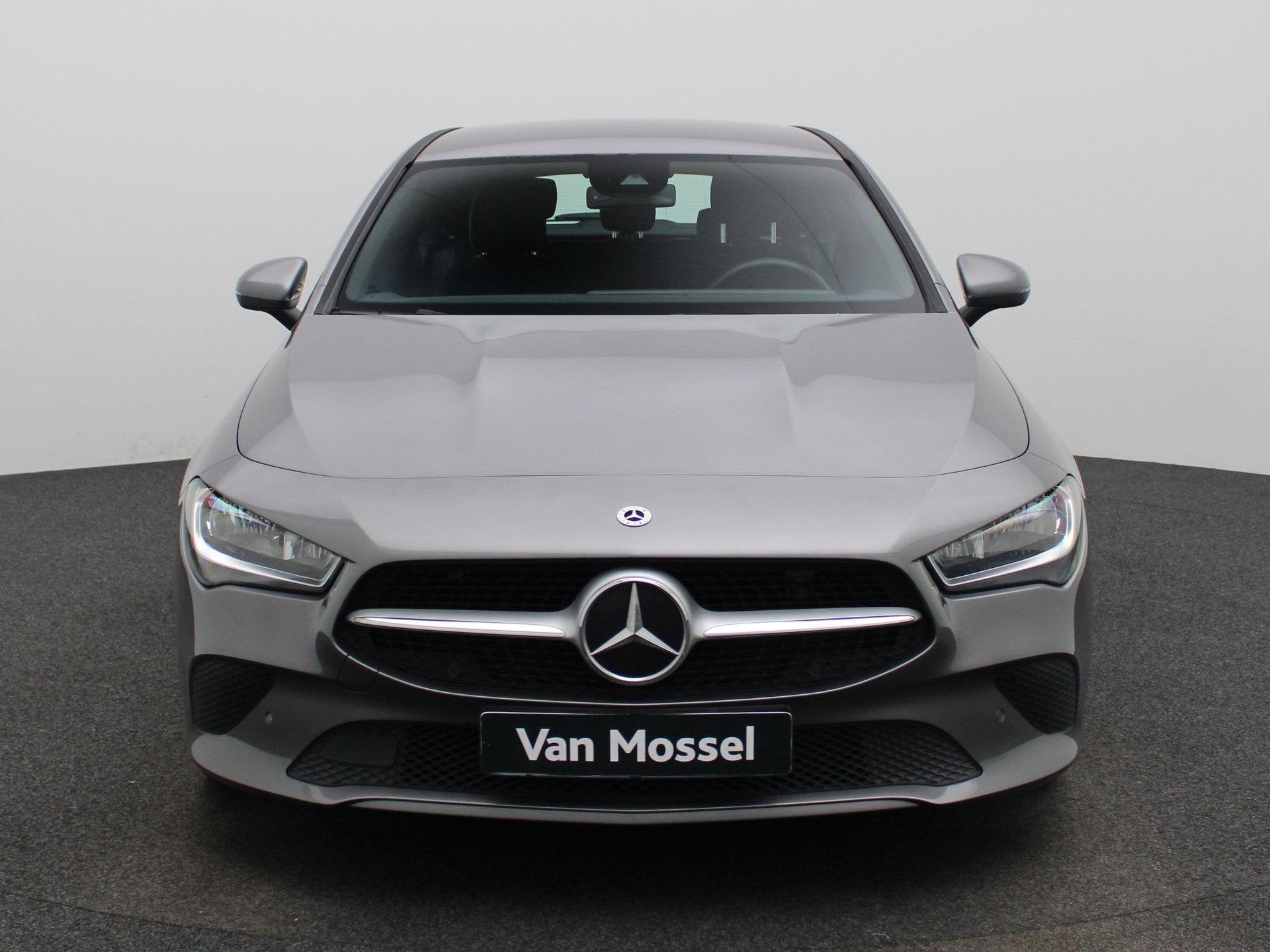 Mercedes-Benz CLA-Klasse Shooting Brake CLA 180 d DCT Busine, Autos, Volant multifonction, Entreprise, 116 ch, Noir