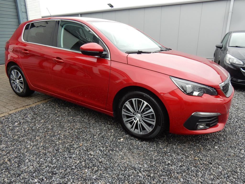 Peugeot 308 130pk 29/12/2020 ! (bj 2020), Auto's, Stof, Gebruikt, Euro 6, 131 pk