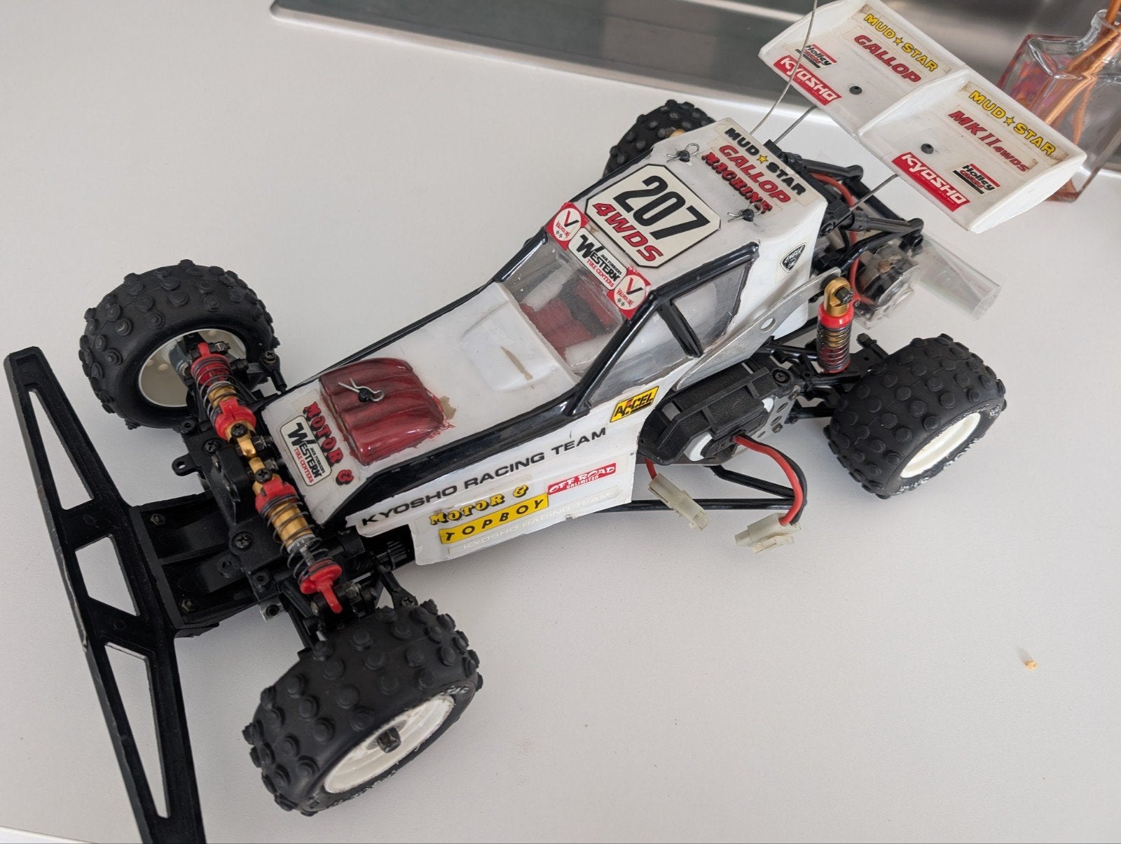 kyosho Gallop, Enlèvement