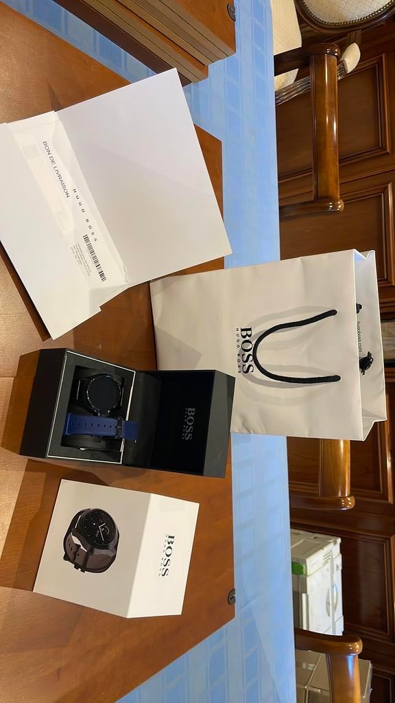 SmartWatch van Boss, Handtassen en Accessoires, Horloges | Heren, Gebruikt, Ophalen