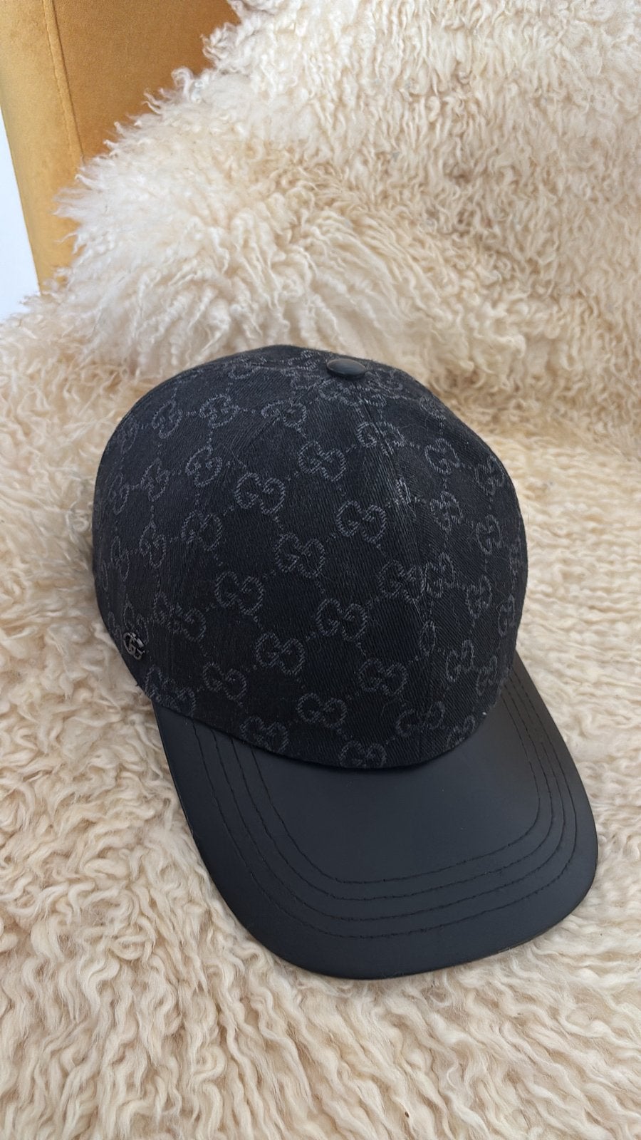 Casquette gucci dubai noir, Vêtements | Femmes, Chapeaux & Casquettes, Enlèvement ou Envoi, Comme neuf, Casquette
