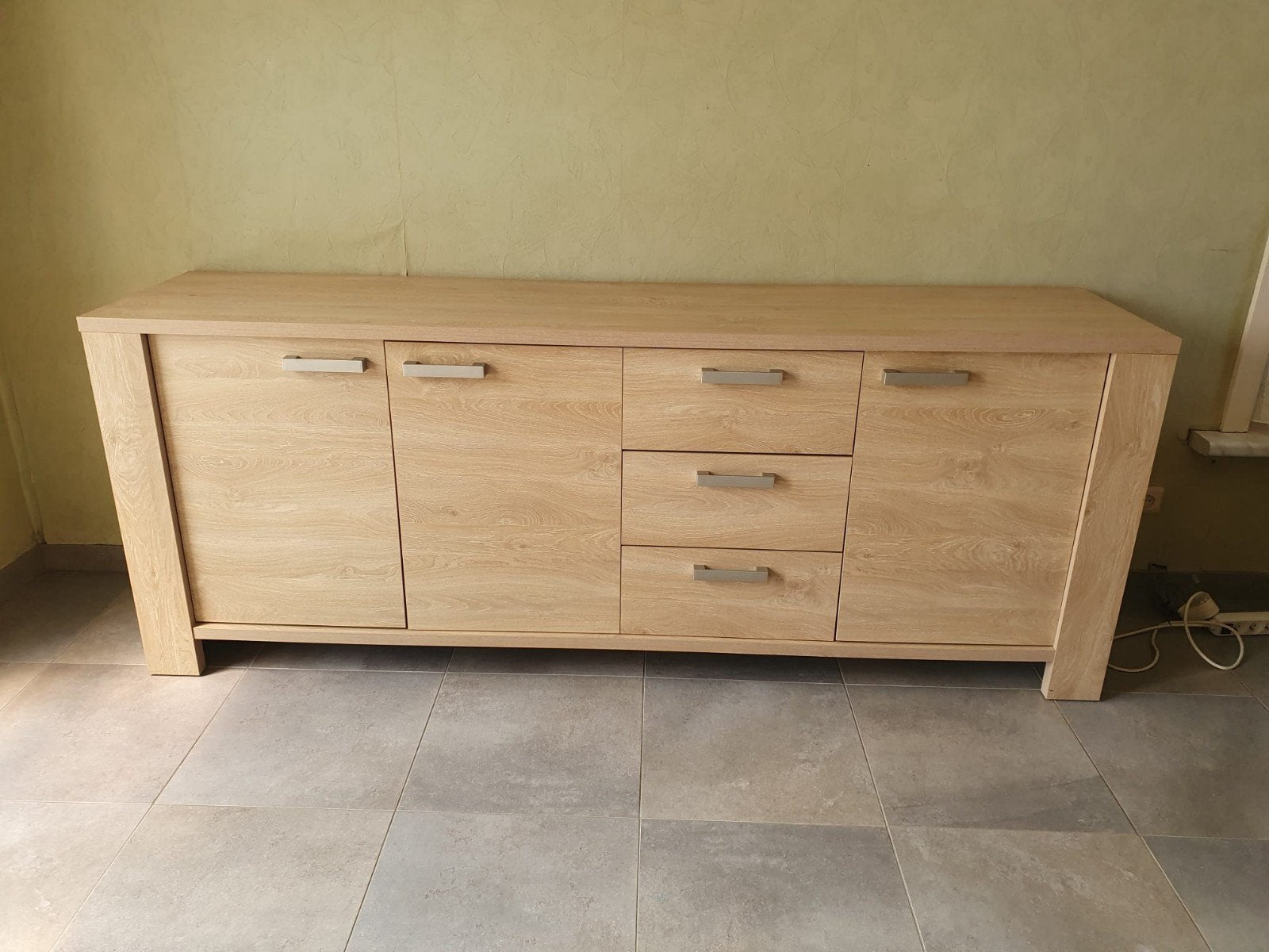 Lage kast dressoir, Ophalen