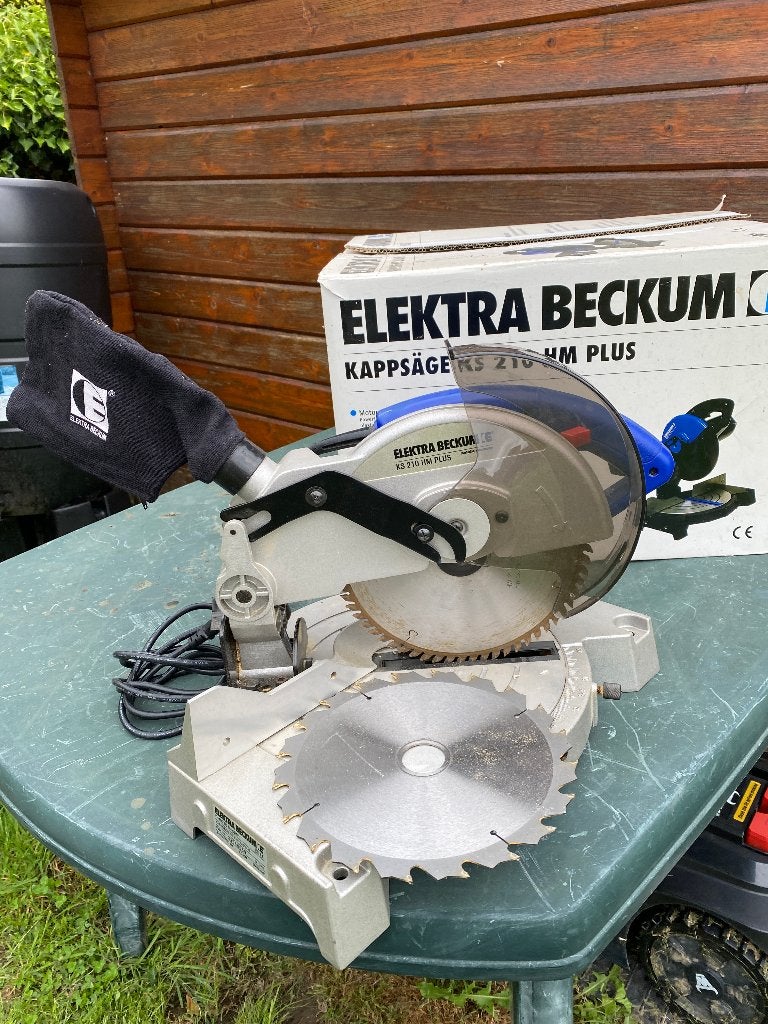Scie à onglets Elektra Beckum KS 210 HM Plus, Bricolage & Construction, Scie à onglet, 30 à 70 mm, Comme neuf, Enlèvement