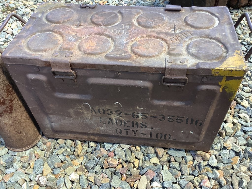 Caisse britannique ww2 vide pour collection, Enlèvement