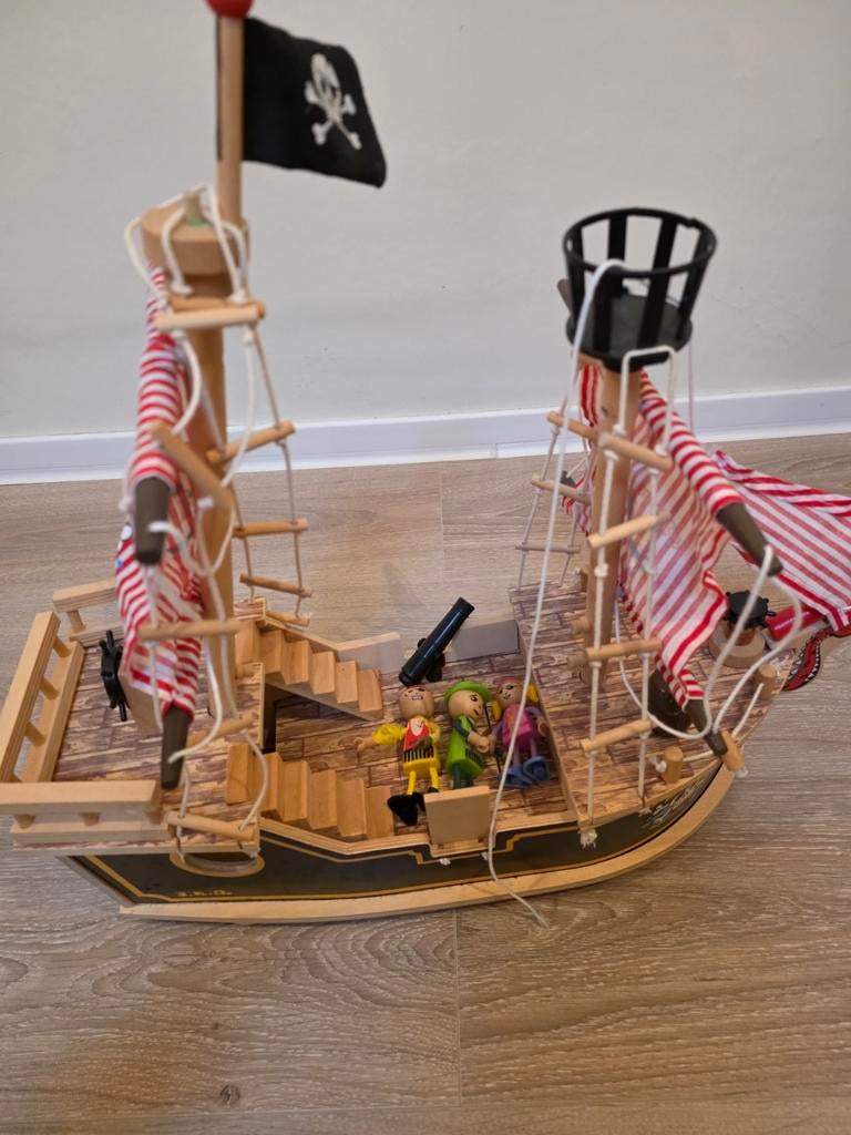 Bateau de pirate jeu enfant, Enlèvement
