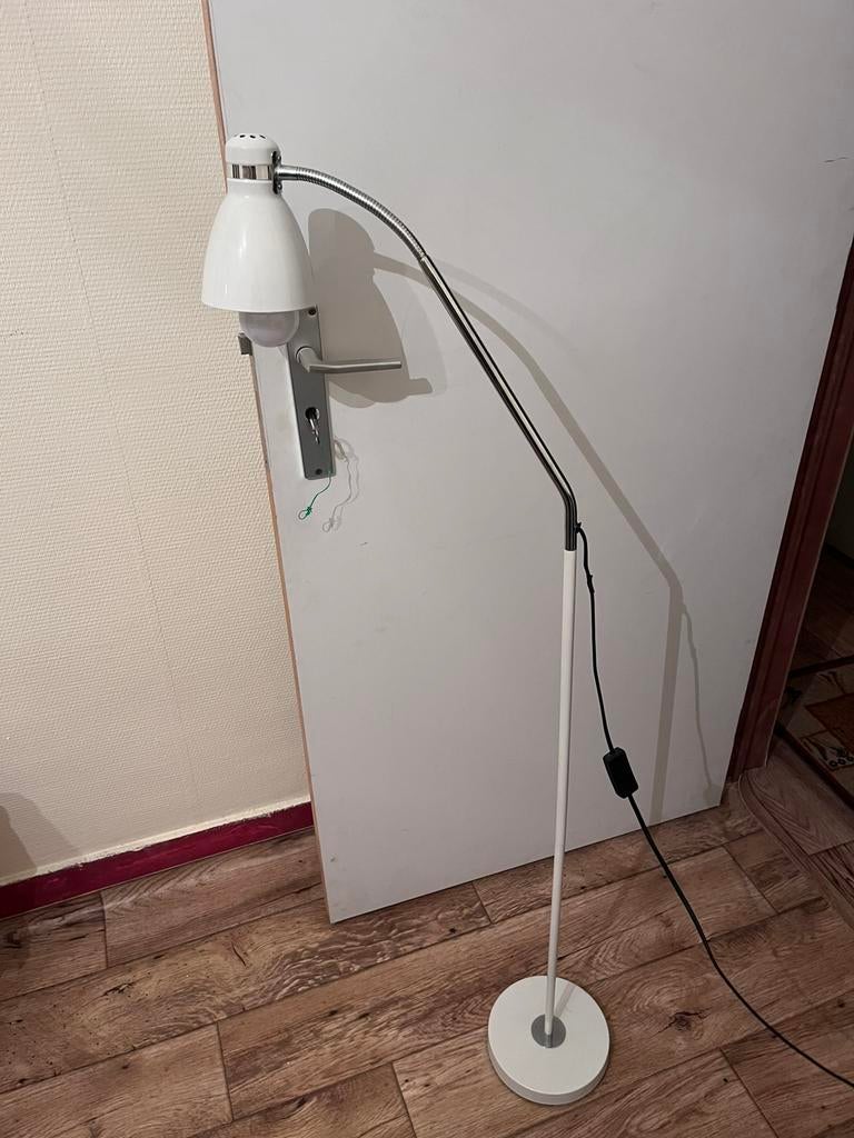 Bureua lamp led met afstandbediening, Ophalen, Zo goed als nieuw