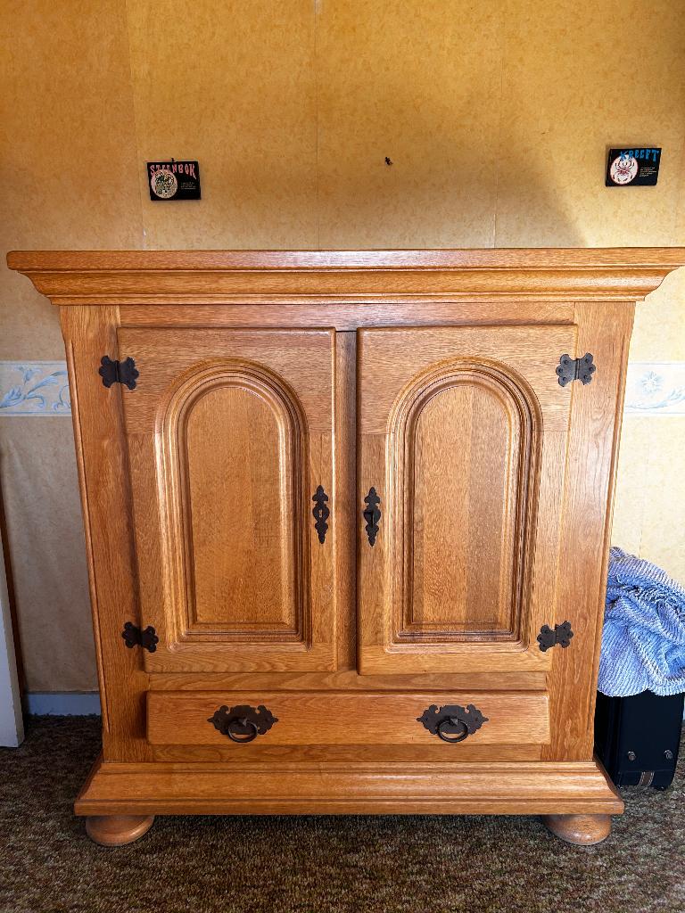 Kast gratis, Huis en Inrichting, Ophalen, Met deur(en)