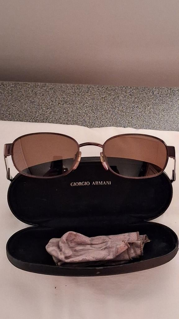 Zonnebril Giorgio Armani, Handtassen en Accessoires, Overige merken, Zonnebril, Bruin, Ophalen of Verzenden