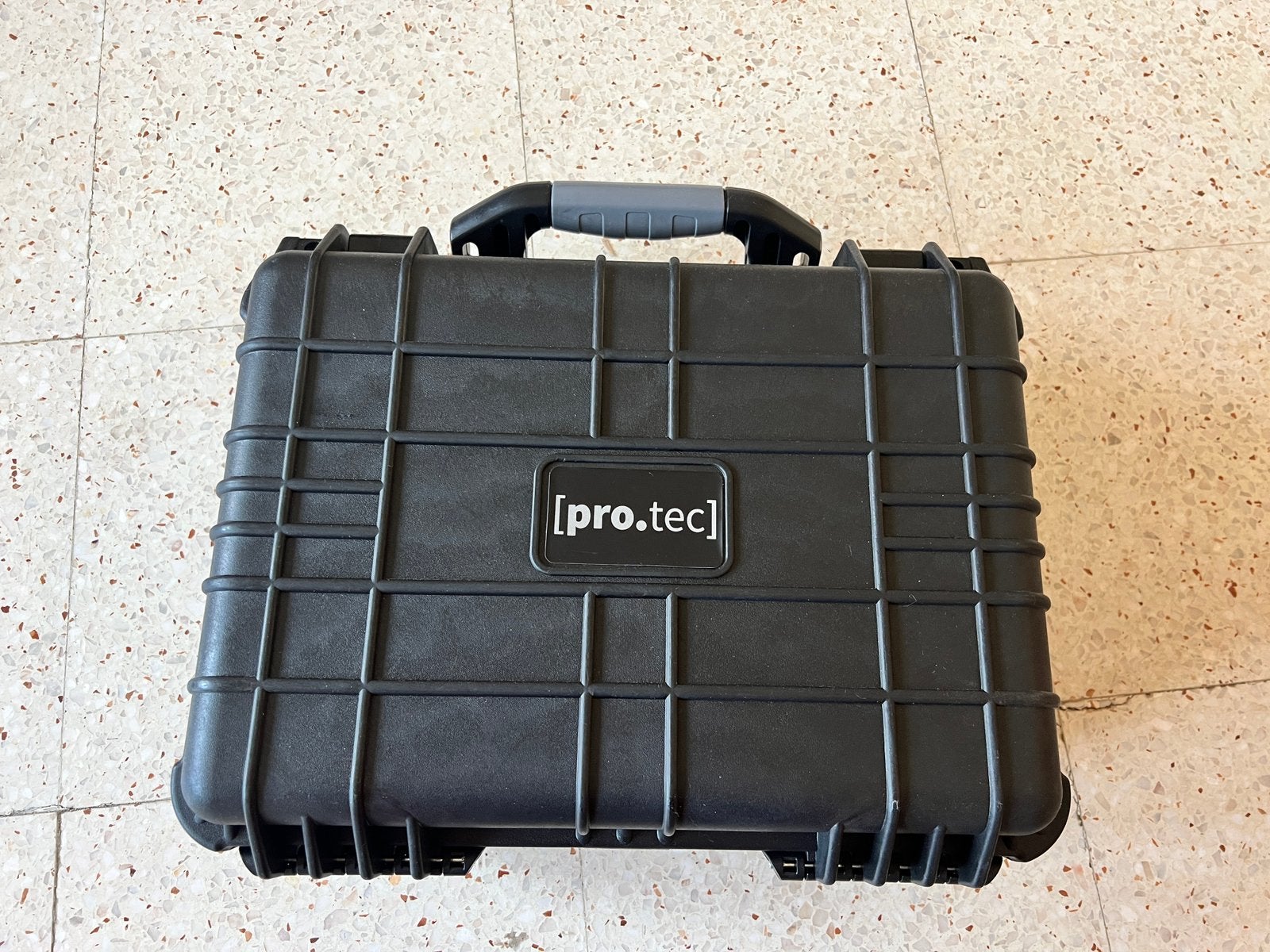 PROTEC Harde Camerakoffer met Schuimrubberen Binnenkant, Enlèvement ou Envoi, Comme neuf, Valise