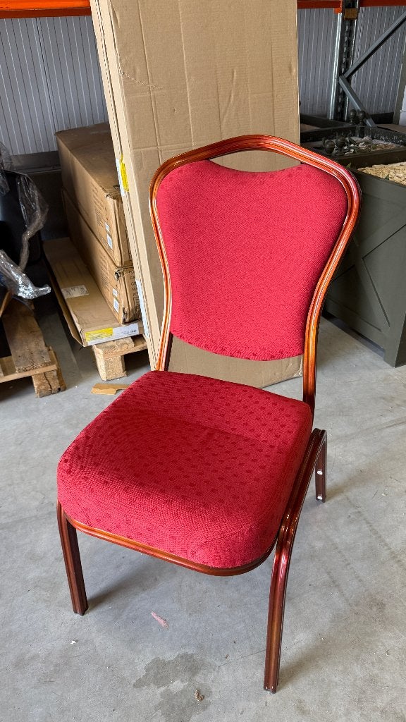 Banketstoel rood - 36 stuks, Huis en Inrichting, Stoelen, Ophalen, Zo goed als nieuw, Stof, Vijf, Zes of meer stoelen