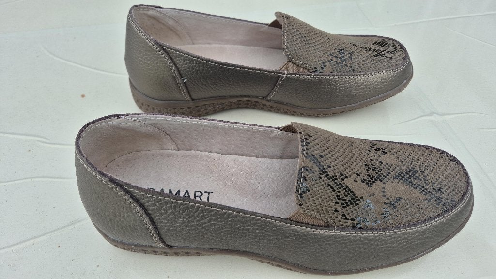 Nieuwe leren damesschoenen "Damart", maat 40 ===>, Ophalen, Schoenen met lage hakken, Beige, Nieuw