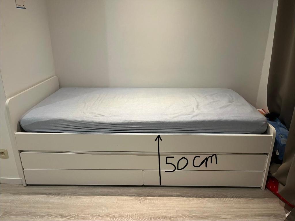 lit ikea 1 personnes convertibles, 90 cm, Comme neuf, Enlèvement, 200 cm