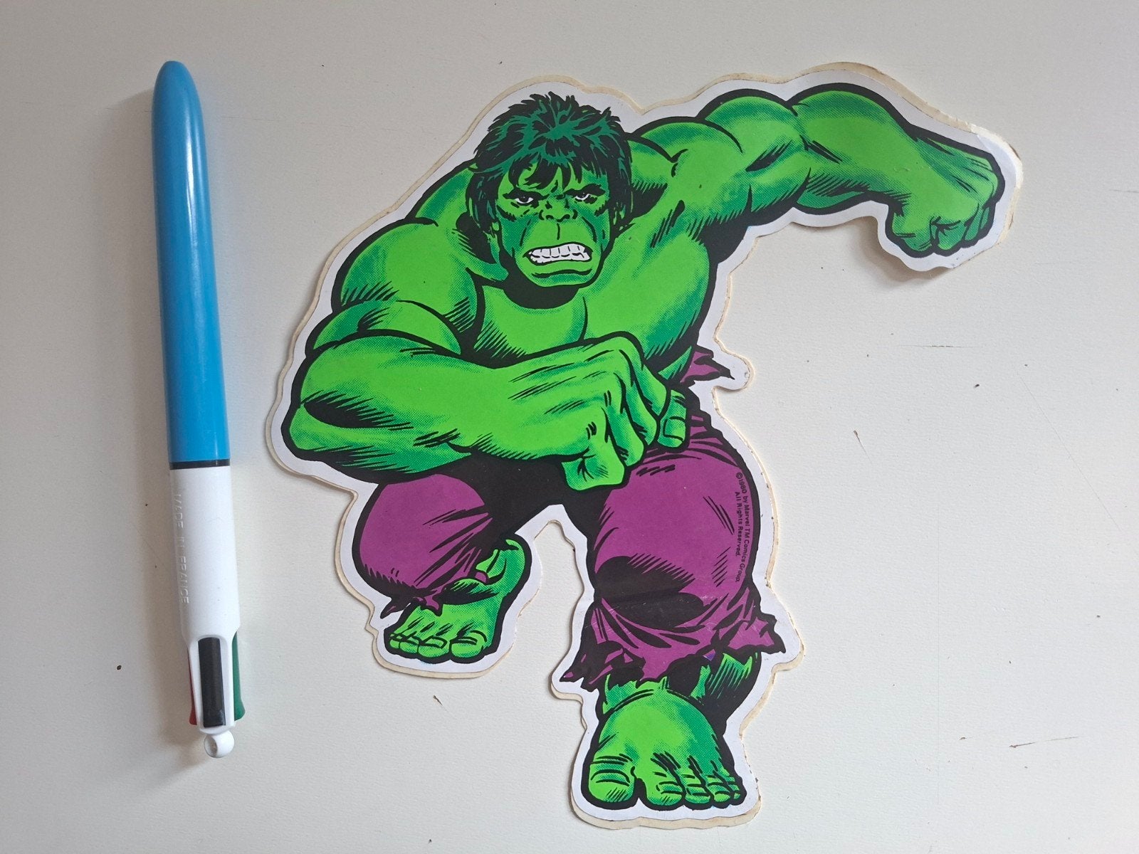 Autocollant Marvel Hulk 1980 16 cm, Enlèvement ou Envoi, Comme neuf, Cinéma, Télévision ou Audiovisuel