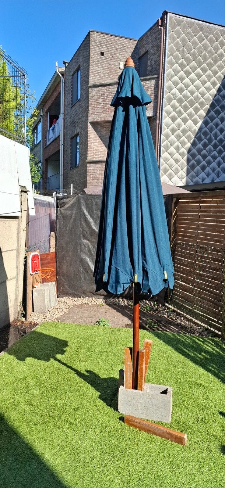 Parasol nieuw!, Enlèvement