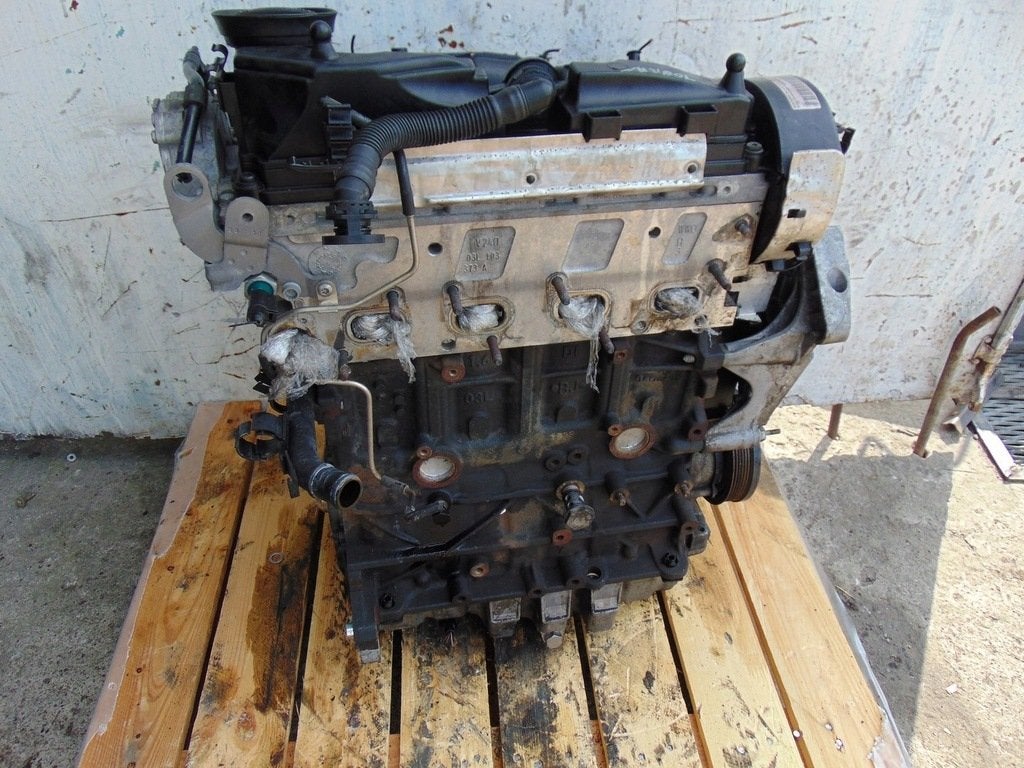 Moteur CAYE Nu TOURAN VW CADDY, Autos : Pièces & Accessoires, Envoi, Utilisé, Daihatsu