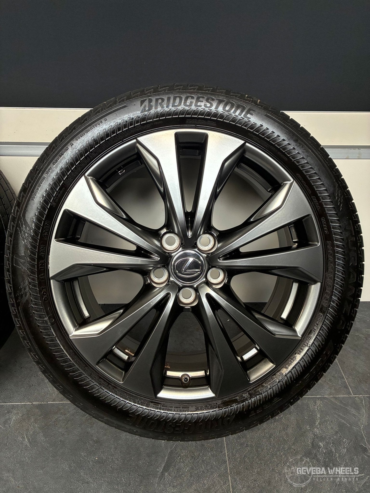 18” originele Lexus UX velgen + banden 5x114.3 TPMS BJL, Auto-onderdelen, 18 inch, Gebruikt, -, -