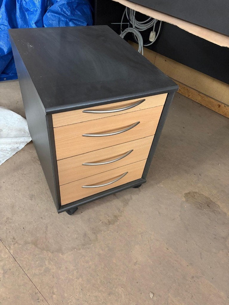 ladeblok bureau, Ophalen, Gebruikt