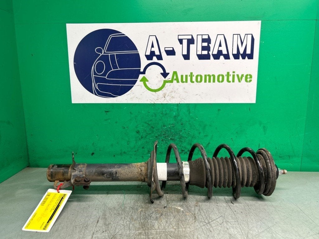 AMORTISSEUR OU ABSORBEUR DE CHOC AVANT DROIT Aygo (B40), Kundenbetreuung@toyota.de, Toyota, Utilisé, Toyota-Allee 2
50858  Köln, DE