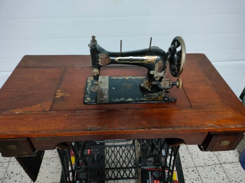 Singer naaimachine, Antiek en Kunst, Antiek | Naaimachines, Ophalen