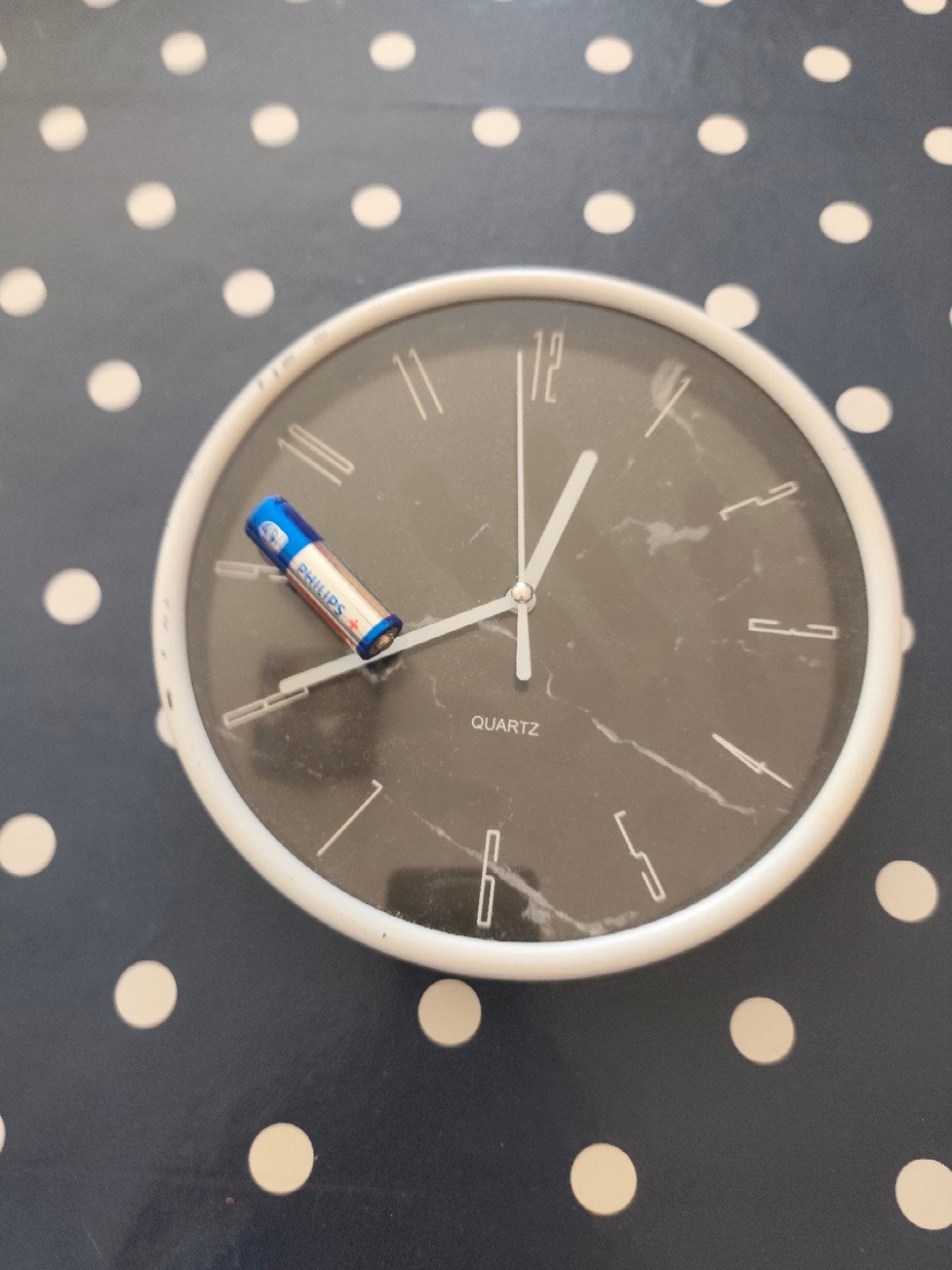 wandklok rond wit quartz, Huis en Inrichting, Woonaccessoires | Klokken, Ophalen, Wandklok, Wit, Analoog