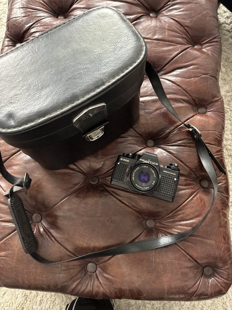 Praktica B200 Electronic (analoge SLR camera) + koffer, Ophalen, Gebruikt