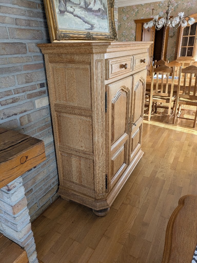 Voleiken Buffetkast breed 125 hoog 145 cm, Ophalen, Met deur(en), 100 tot 150 cm, 100 tot 150 cm
