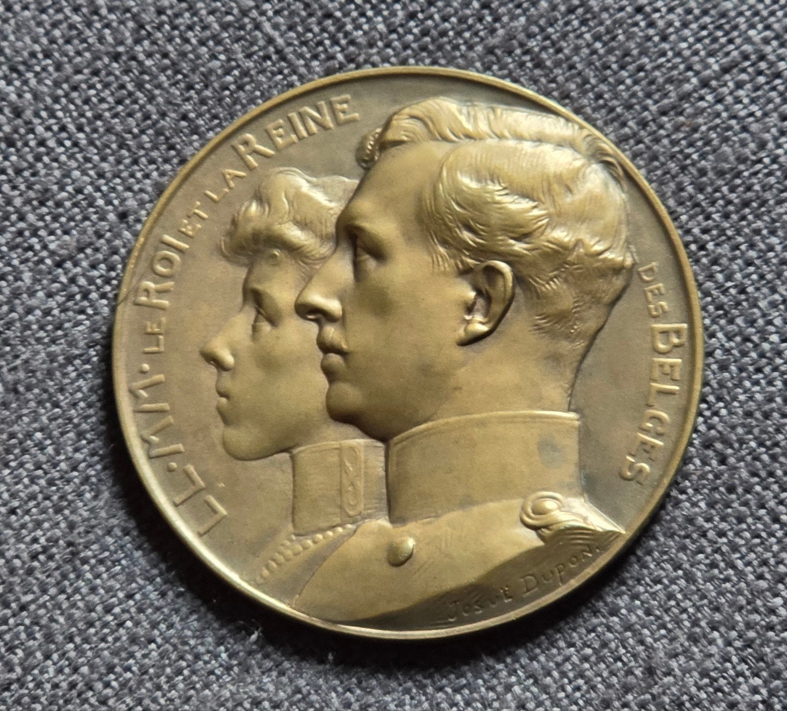 medaille Koning Albert & Koningin Elisabeth "wezen oorlog", Postzegels en Munten, Ophalen of Verzenden