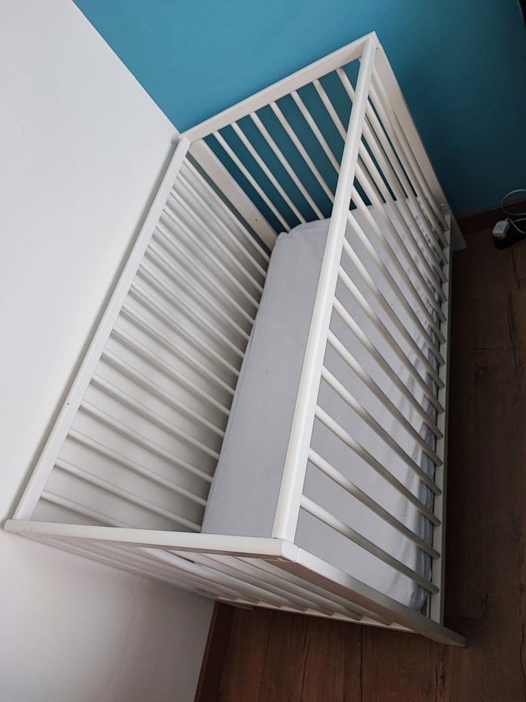 Babybed en extra's, Kinderen en Baby's, Kinderkamer | Complete kinderkamers, Ophalen