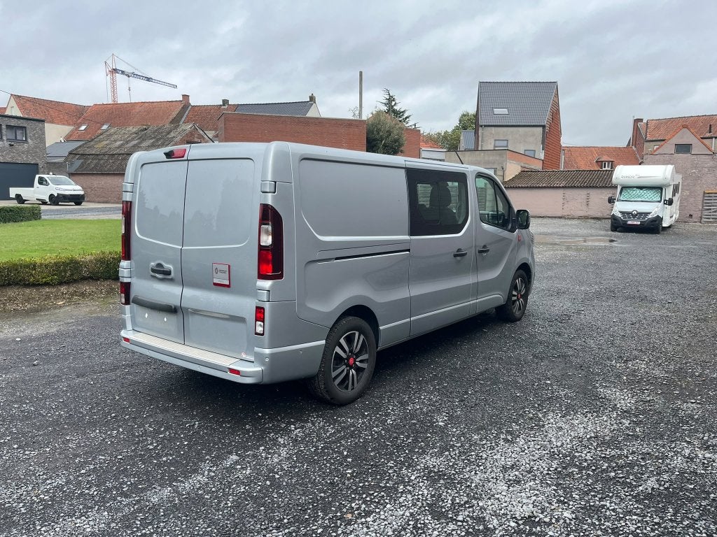 Renault Trafic dubbele cabine AUTOMAAT !, Renault, Bedrijf, Diesel, Zilver of Grijs