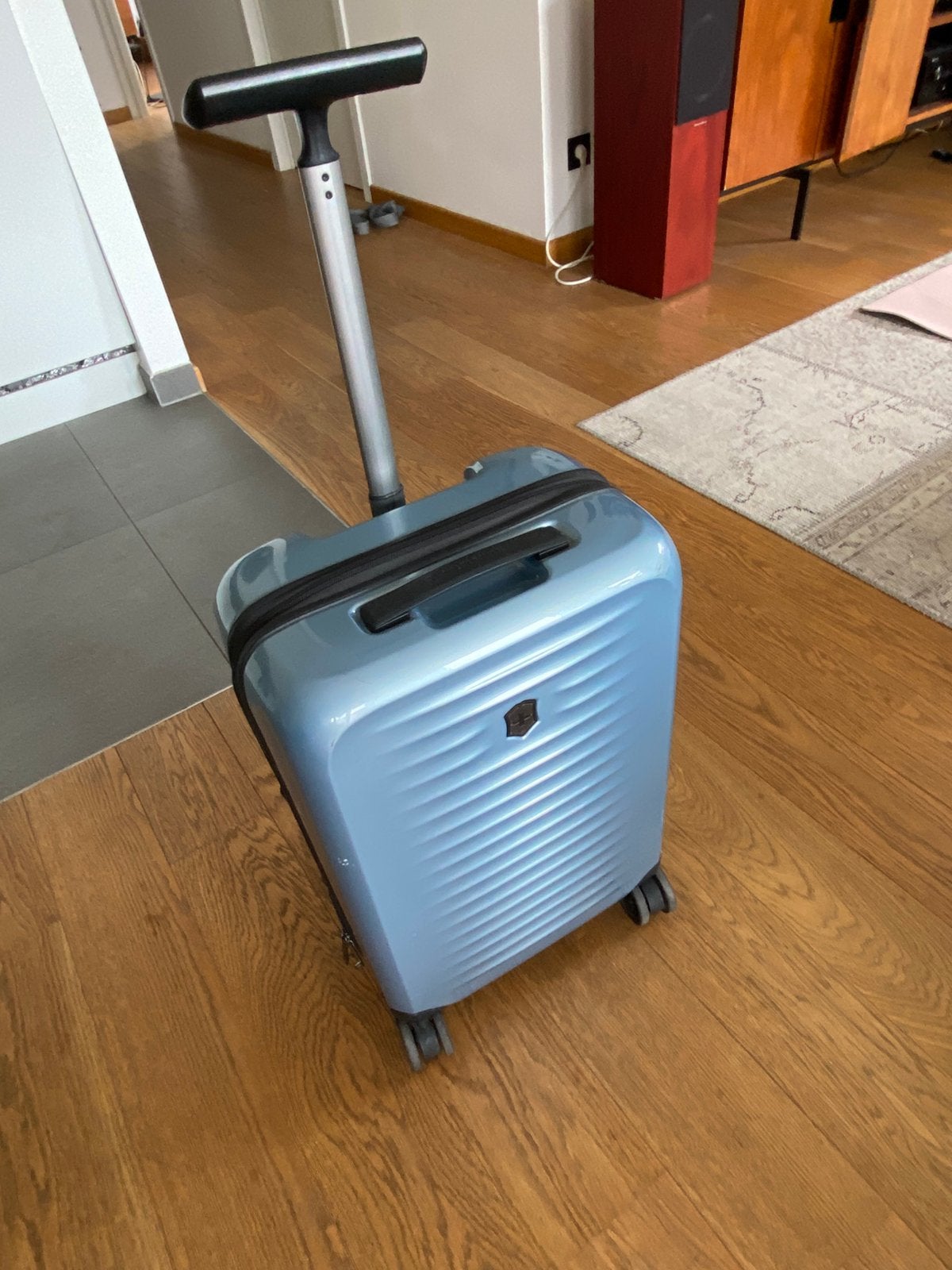 Victorinox suitcase, Handtassen en Accessoires, Koffers, Ophalen, Uitschuifbare handgreep, Gebruikt, 50 tot 60 cm