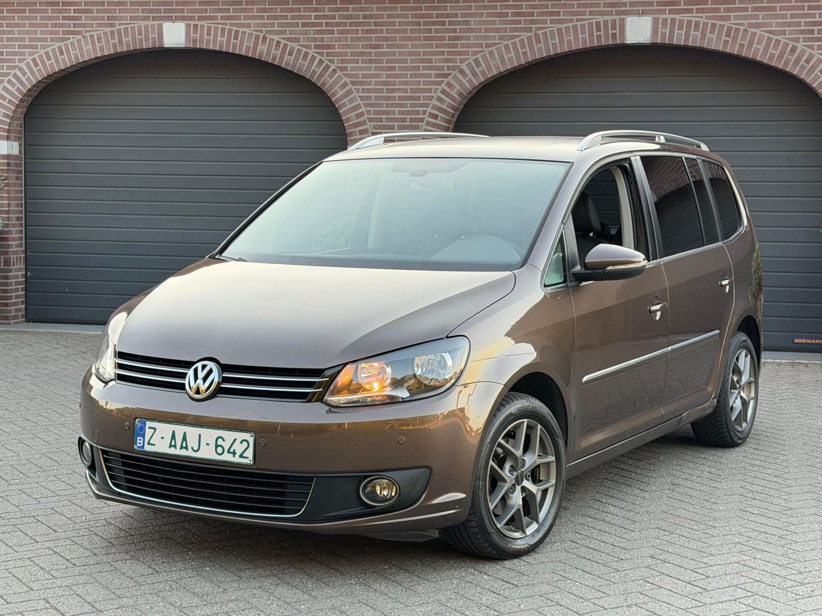 Volkswagen Touran 1.6Cc 105Pk 2011 Veel opties, Bluetooth, Euro 5, Bruin, Leder