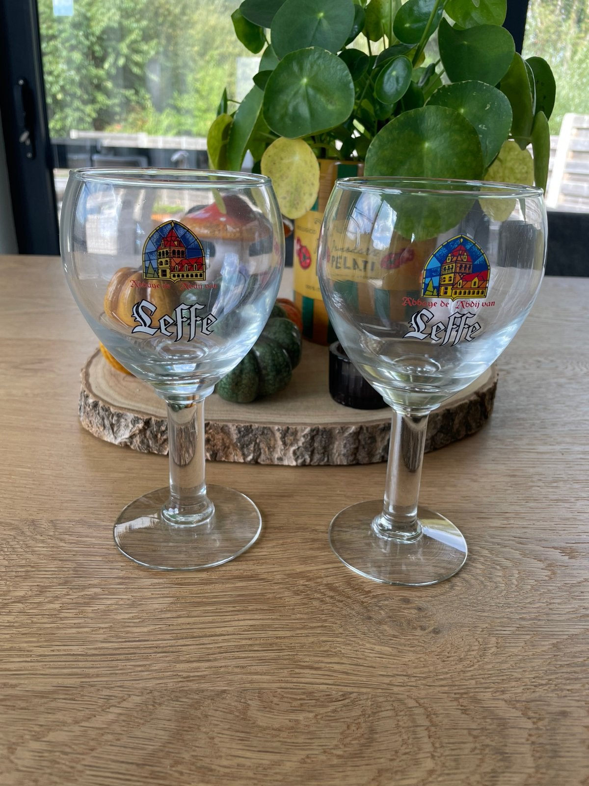 2 Glazen Leffe, Verzamelen, Ophalen of Verzenden, Zo goed als nieuw, Glas of Glazen, Leffe
