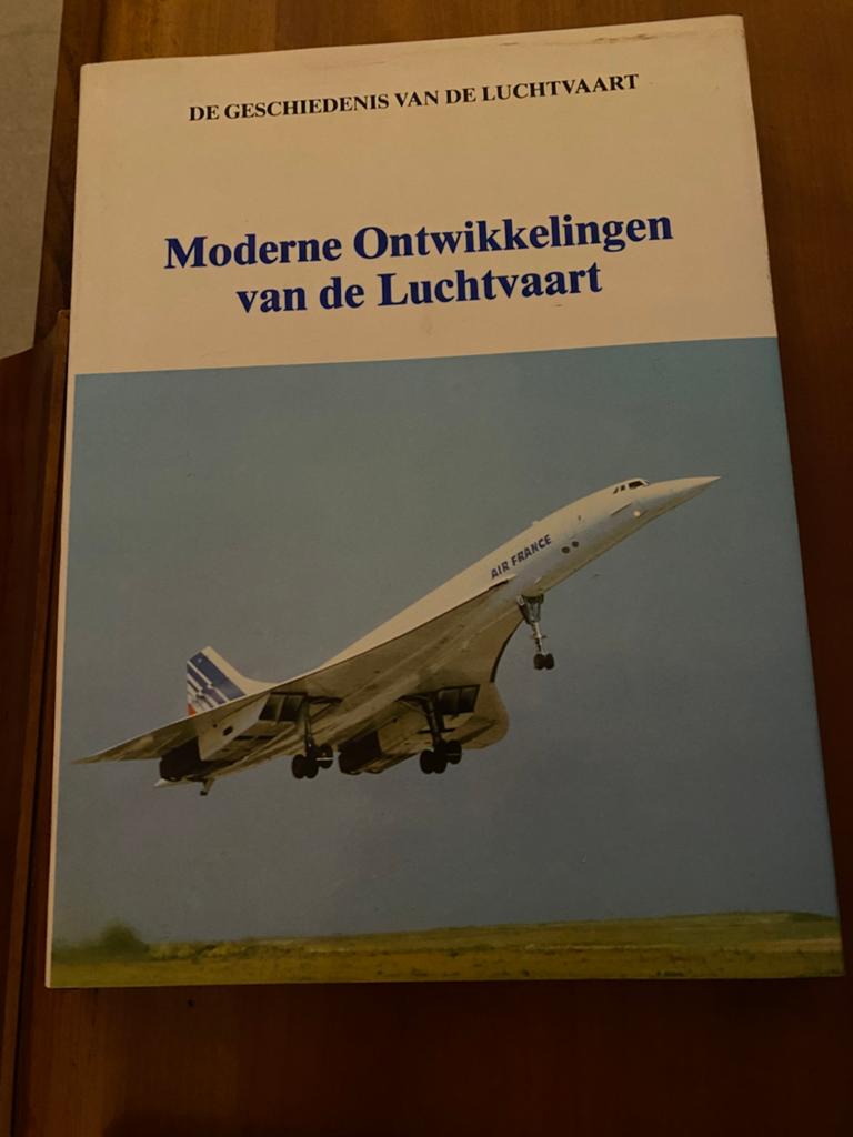 Bekende vliegtuigen Amerika / moderne ontwikkeling vliegtuig, Boeken, Ophalen, Zo goed als nieuw, Vliegtuig