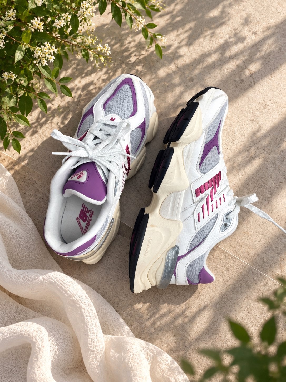 New Balance 9060 – Wit/Paars, Enlèvement, Comme neuf