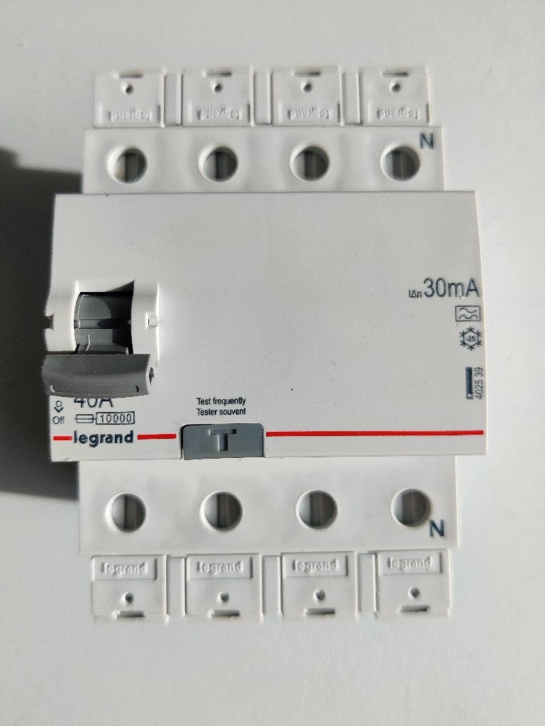 Lot elektrisch materiaal Legrand & Niko, Ophalen of Verzenden, Nieuw, Schakelaar