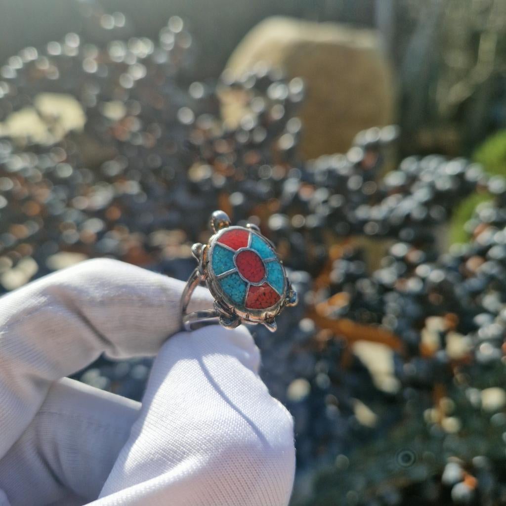 Bague vintage Gordon & Smith — Onyx, corail et turquoise, Enlèvement ou Envoi, Rouge, Argent